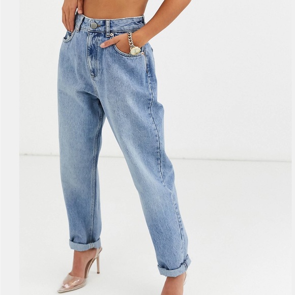ASOS DESIGN petite high rise ‘slouchy’ mom jeans - Picture 2 of 10